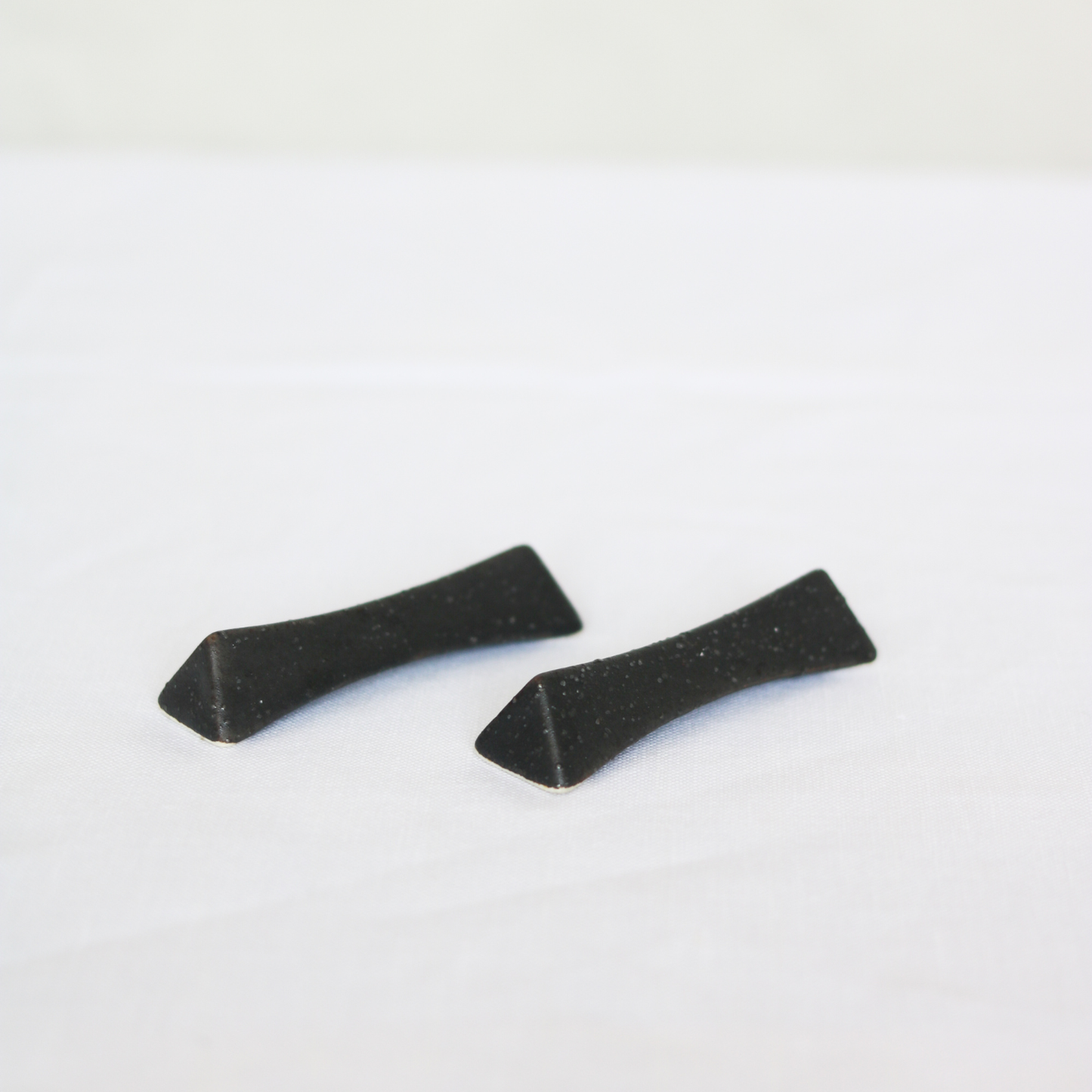 箸置三角|黒曜