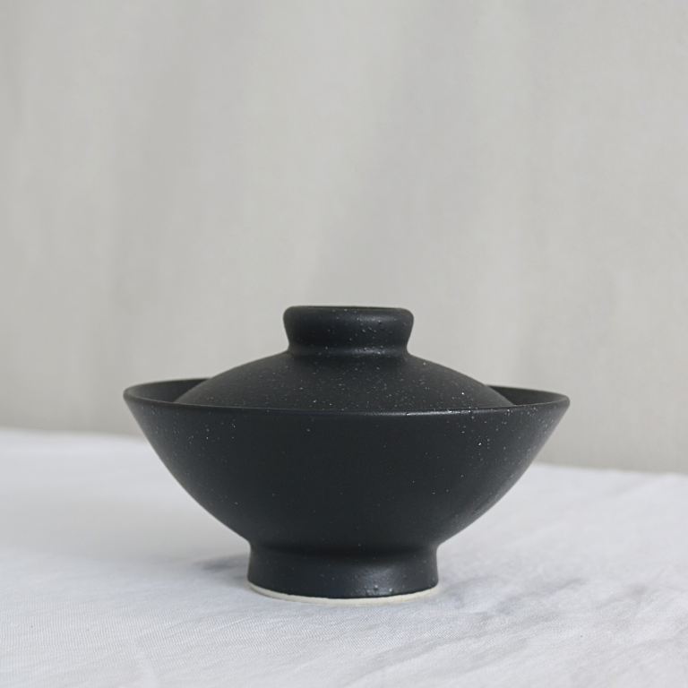 5.0大茶|蓋つき茶碗|黒曜