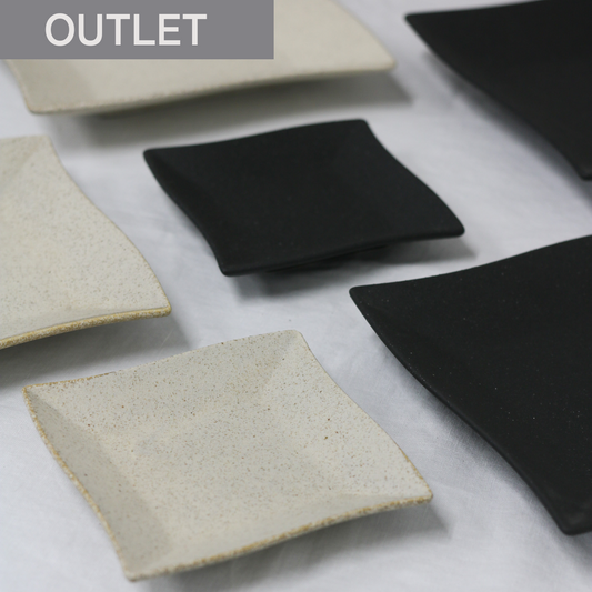 【アウトレット品(現品限り)1-6】波型スクエアプレート|黒曜・絹衣