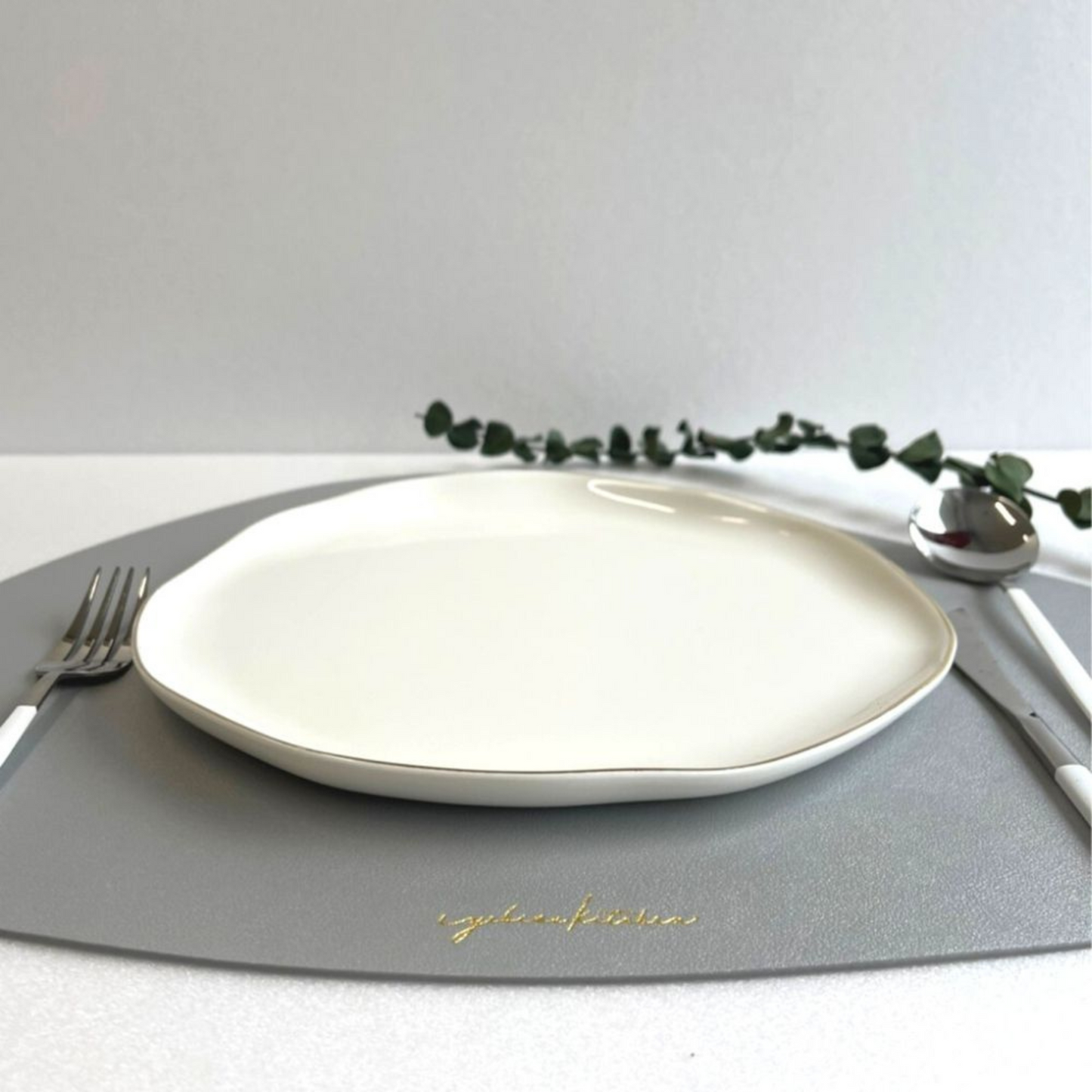 【アウトレット品(現品限り)44-48】ホワイトゴールドライン