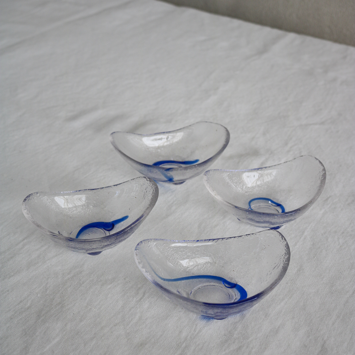 硝子ミニ小鉢ビーンズ(青)