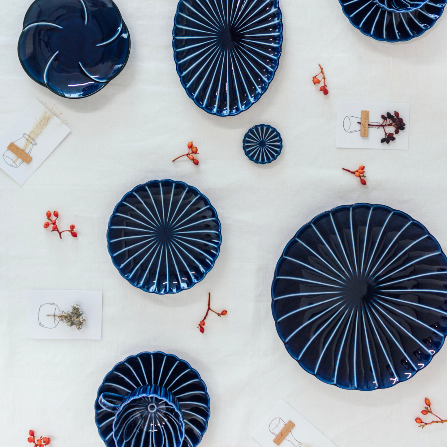 ぎやまん陶|7寸皿|茄子紺ブルー