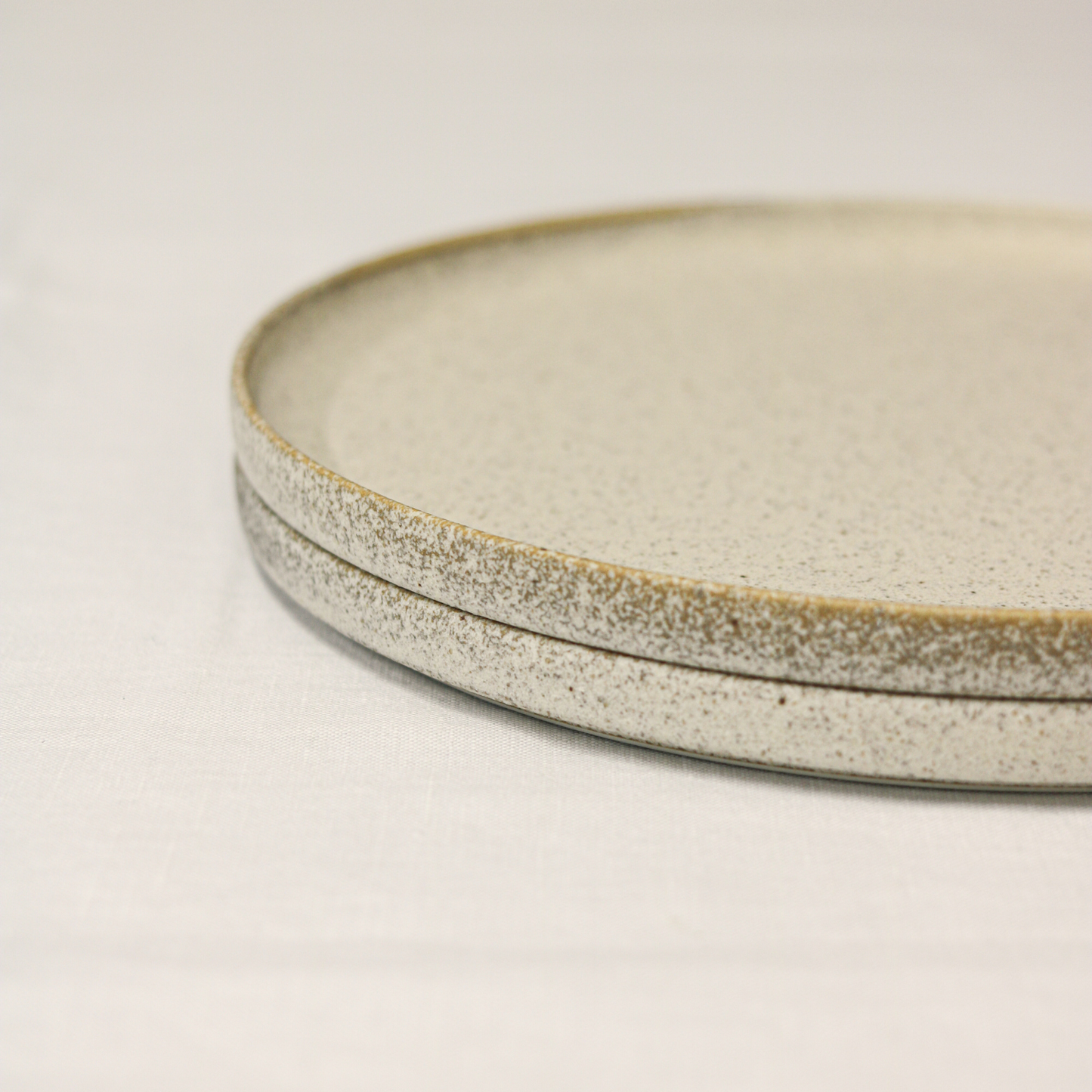 27cm丸浅口切立皿|絹衣