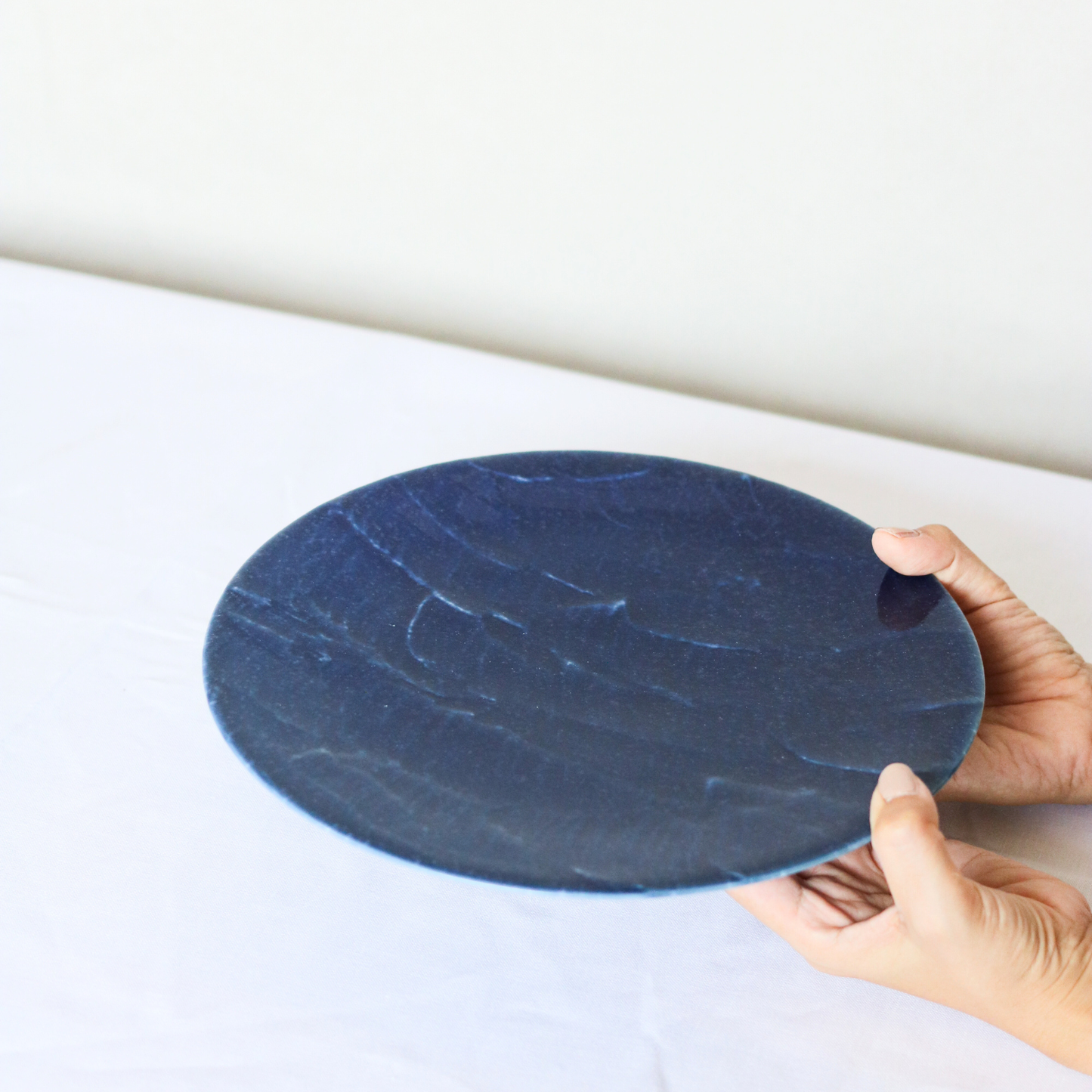 漆喰|27cmプレート|絹衣・一縷