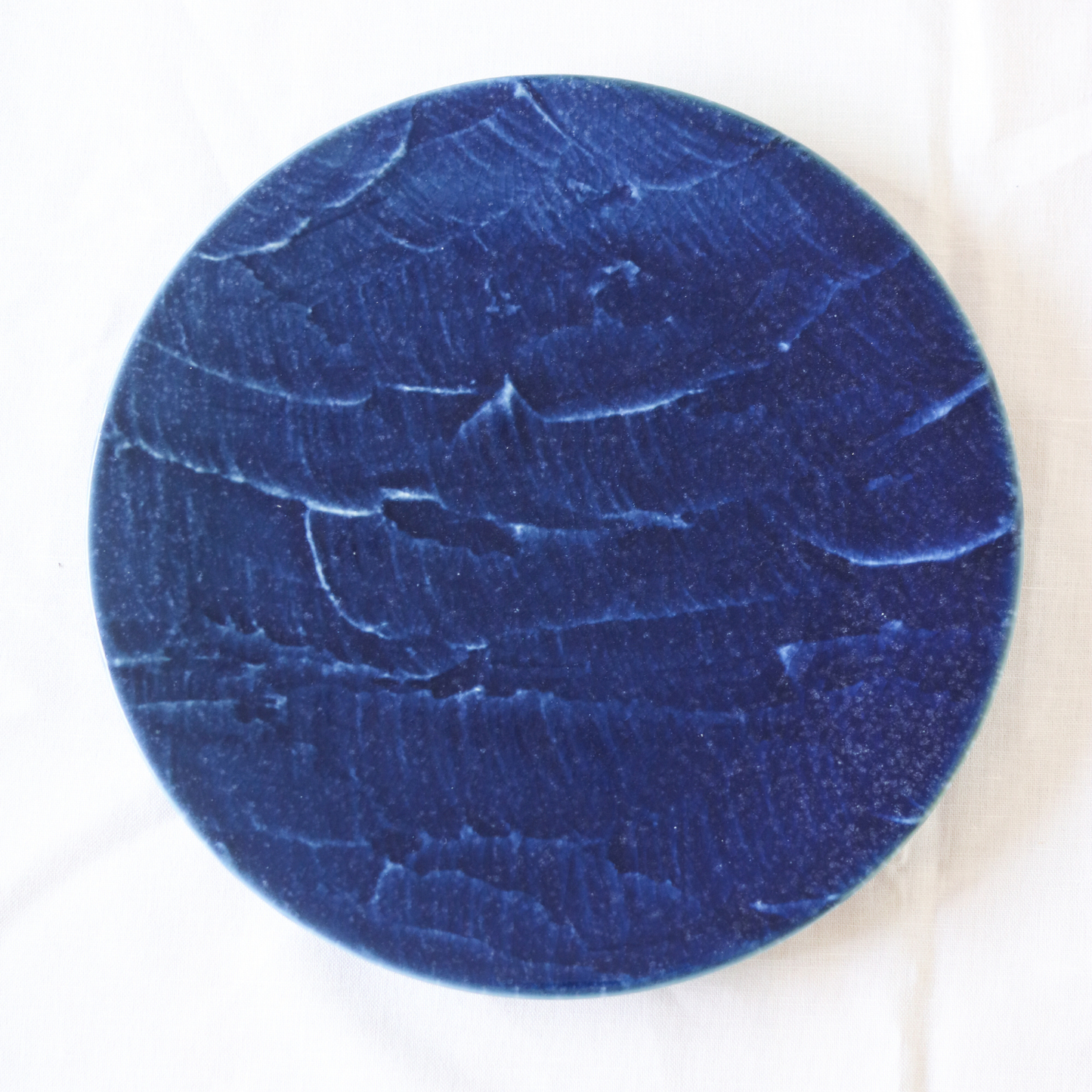 漆喰|27cmプレート|絹衣・一縷