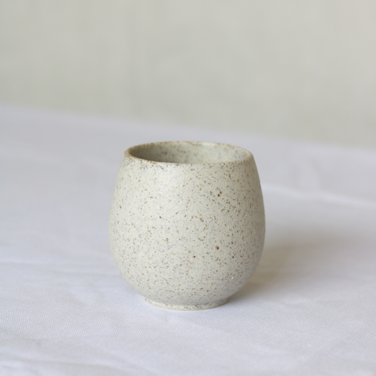 玉子型湯呑|絹衣