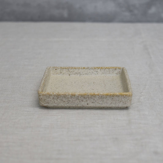 切立正角皿｜9cm｜絹衣